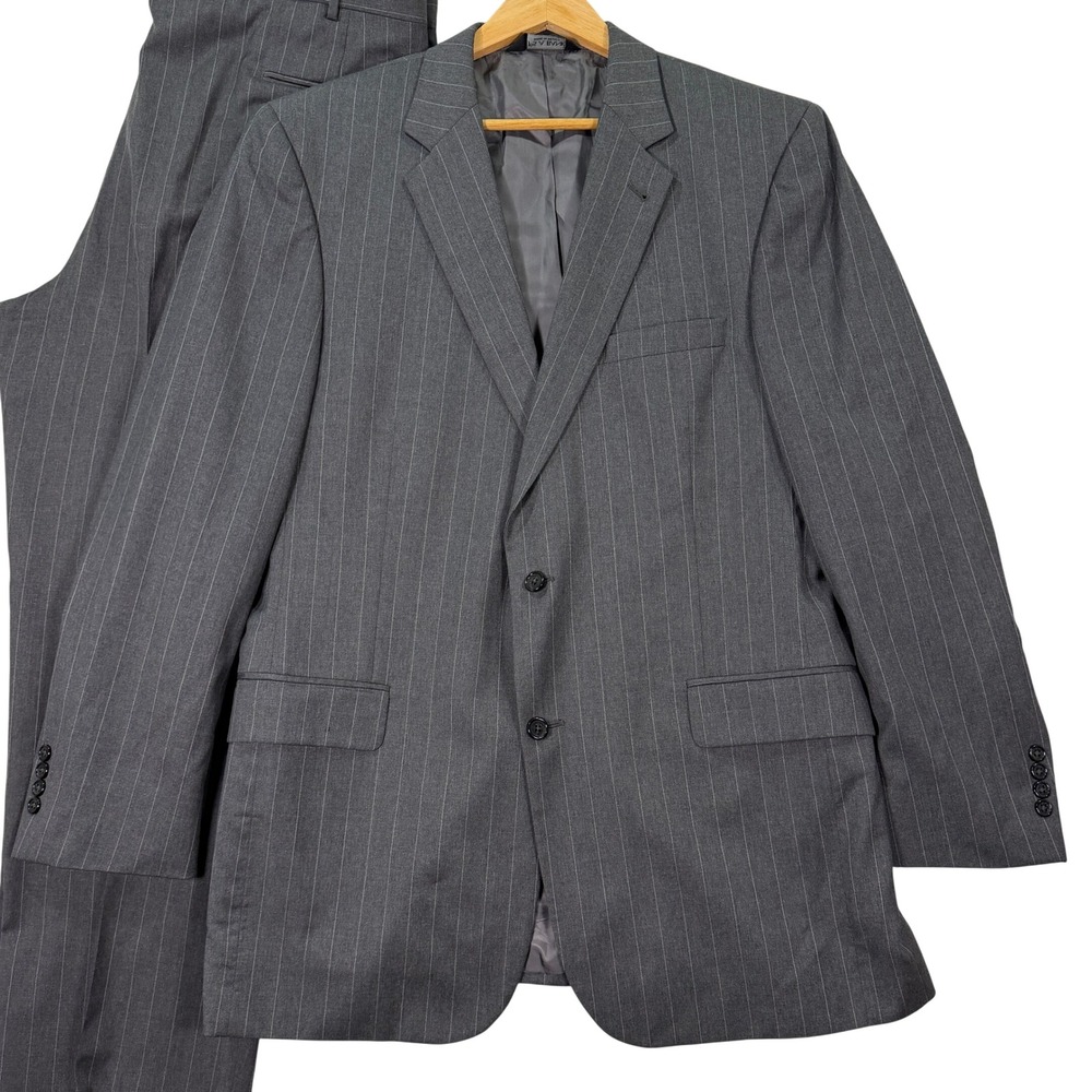 Jos A Bank Mens 44L Suit Signature Collection Gray Pinstripe Wool 2-Button 40x32